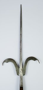 Friuli Spear, c.1600 (stål och trä) av Italian School