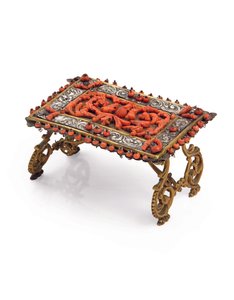 Dockhusbord i miniatyr, Trapani, 1600-talets andra hälft (förgylld koppar, silver och korall) av Italian School