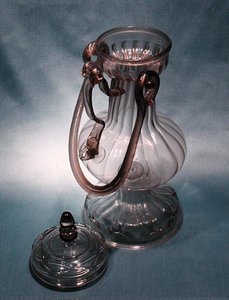 Venetiansk ewer (rosa glas) av Italian School