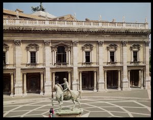 Utsikt över Palazzo Nuovo och ryttarstatyn av Marcus Aurelius (121-180 e.Kr.) av Italian School