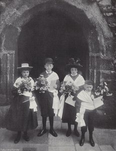 Dela ut Maundy Money, Children of the Royal Almonry