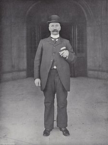 Mr Richard Bell