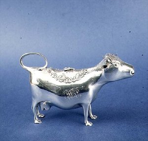 Kogräddkanna (silver) av J. Schuppe
