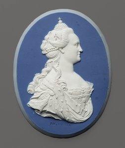 Porträttmedaljong av kejsarinnan Katarina II av Ryssland, ca 1775 (jasperware) av J. and Bentley Wedgwood