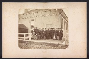 Gruppfoto av arbetarna, 1867-1869 Återvinning av sjöarna i Schieland öster om Rotterdam (serietitel på objekt)
