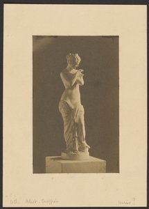 [Staty av kvinna] av Jacques Alexandre Ferrier