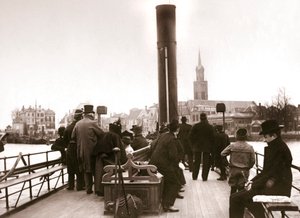 Färjepassagerare, Laandam, 1898. av James Batkin