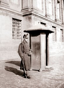 Gardet, Bryssel, 1898. av James Batkin