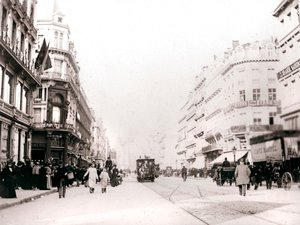 Gatubild, Bryssel, 1898. av James Batkin