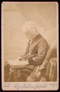 Porträtt av Eliza Ballou Garfield 1801-1888, 1881. av James Fitzallen Ryder