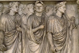 Ara Pacis Augustae, ett fristående altare med en grupp änkor, magistrater, präster... av James L Stanfield