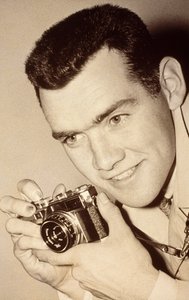 Milwaukee Post, fotograf James L. Stanfield. Milwaukee, Wisconsin. Han håller i... av James L Stanfield