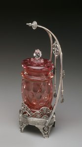 Pickleburk på stativ med tång, ca 1885 (silverplatta & blåst glas) av James W. Tufts Co.