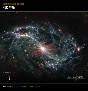 NGC 7496 (MIRI kompassbild) av James Webb Space Telescope (NASA)