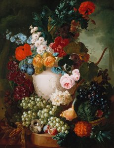 Rosor, vallmo och andra blommor i en skulpterad vas med frukt, en mus och ett fågelbo på en stenkant av Jan van Os
