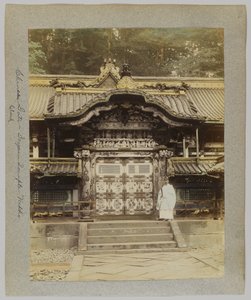 Chinese Gate, Tōshō-gū, Nikko, Japan (handfärgat svartvitt foto) av Japanese Photographer