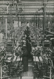 Industriell utveckling i öst av Japanese Photographer