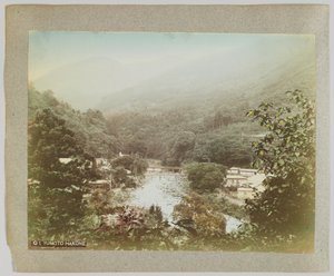 Yumoto Hakone, Kanagawa Prefecture (handfärgat svartvitt foto) av Japanese Photographer