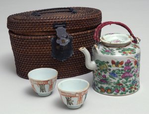 Japanskt teservis med väska i flätat, ca 1850 (porslin)
