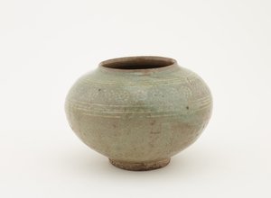 Burk med stämplad och slip-inlay dekoration, 1610-1630 av Japanese School