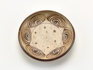 Serveringsfat med "horse eye" design, 1800-1830 av Japanese School