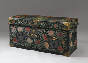 Förvaringsstam (Nagamochi), Edo-period (lack & förgylld koppar) av Japanese School