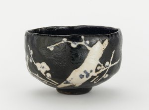 Teskål med design av blommande plommonträd, Kyoto, Kyoto-fu, Edo period (keramik) av Japanese School
