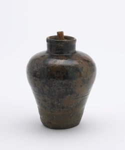 Tecaddie, i burkform, används som flaska för godiskellets, Aichi-prefekturen, Edo-period (keramik) av Japanese School
