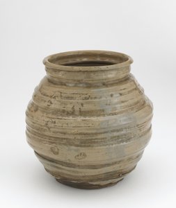 Vattenburk för teceremoni, Uji, Kyoto-fu, Edo-period, mitten av 1600- och mitten av 1700-talet (keramik) av Japanese School