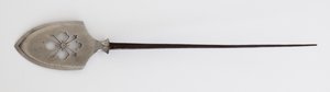Yanone (pilspets) av platt typ (hirane) med genomborrad Hanabishi-design (stål) av Japanese School