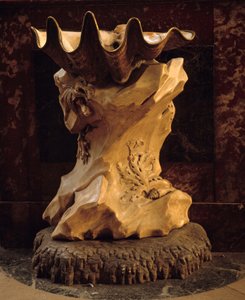 Benitier form av ett skal på sten realiserad av Jean Baptiste Pigalle (1714-1785) 1745 Paris, Church Saint Sulpice.