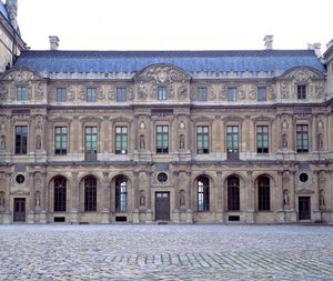Louvrens fyrkantiga innergård, Louvrens fasad av Henri II (1546-1551), skulpturer av Jean Goujon (1510-1567) 1551 Paris, Louvren