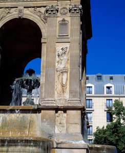 Arkitektur: detalj av de oskyldigas fontän som representerar nymferna. Designad av arkitekterna Jean Goujon, Augustin Pajou och Pierre Lescot. 1546-1549. Place Joachim du Bellay, Paris.