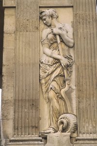 Frankrike, Paris, Les Halles, Fontaine des Innocents, stenristning, staty av kvinna.