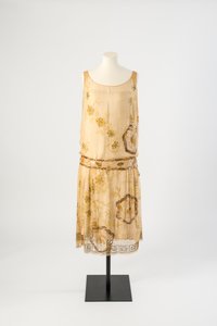 Citrongul sidenchiffongpärlor broderad aftonklänning, 1927 (siden)