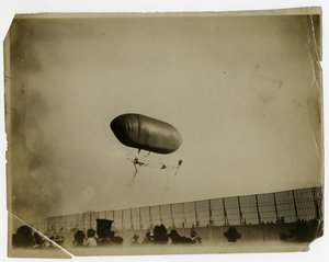 Luftskepp "California Arrow" av Jessie Tarbox Beals