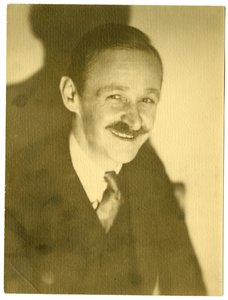 Fontaine Fox, serietecknare, "Toonerville Trolly", ca 1911-28 (gelatinsilverfoto) av Jessie Tarbox Beals