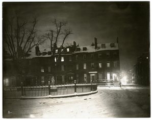Louisburg Square, Boston Jenny Lind bodde i hörnhuset, Boston, USA, ca 1902-10 (foto av gelatinsilver) av Jessie Tarbox Beals