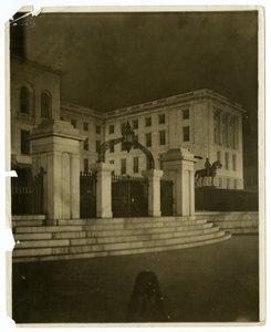 State House, Boston, USA, ca 1902-10 (foto av gelatinsilver) av Jessie Tarbox Beals