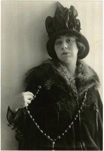 Zoë Akins, författare till Déclassée, c.1905-40 av Jessie Tarbox Beals