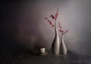 Stilleben med vårblommor