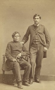 Wharepapa och Horomona Te Atua (Guden Salomon) c.1863 (albumintryck) av John Beattie