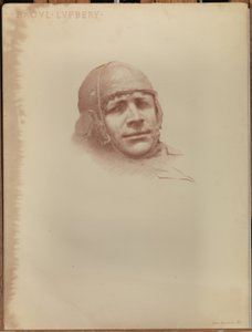 Raoul Lufbery av John Elliott