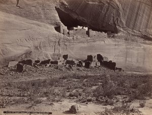 Ruiner av klippbostäder, Canyon de Chelly,1879-1881 (foto)