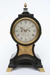 Ballongklocka, ca 1760 (mässing och eboniserat fruktträ) av John Leroux