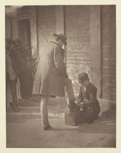 The Independent Shoe-Black av John Thomson