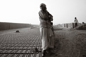 Tegelfabriker i Kolkata, Indien, 2016 (foto) av Jon Nicholson