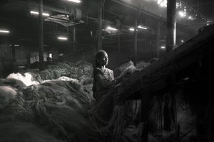 Jutefabrik, Kolkata, Indien, 2017 (foto) av Jon Nicholson