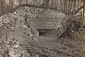 Album "Mitt världskrig - minnen av sydvästra fronten i Kärnten, Italien, Trentino-Alto Adige) 31/03/1915-12/11/1918 - Josef Zohles Wien ": militärbunker med kanon av Josef Zohles