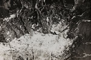 Album "Mitt världskrig - minnen av sydvästra fronten i Kärnten, Italien, Trentino-Alto Adige) 31/03/1915-12/11/1918 - Josef Zohles Wien ": flygbild över krigszonen av Josef Zohles